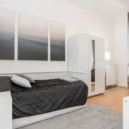 Apartamento Newly Furnished For Up To 6 People Berlín