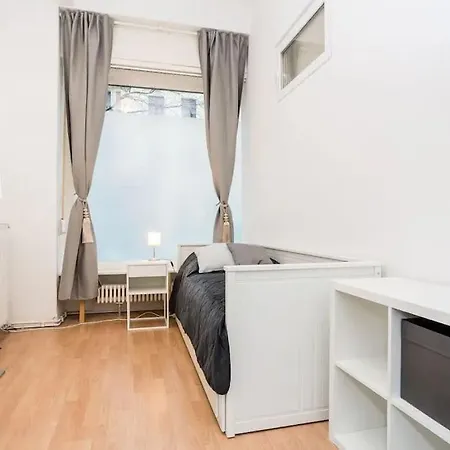 Newly Furnished For Up To 6 People *