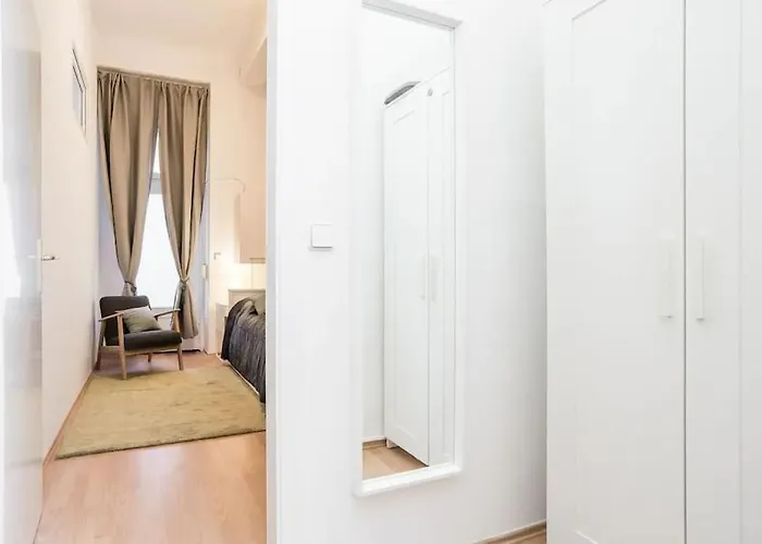 Newly Furnished For Up To 6 People Berlin