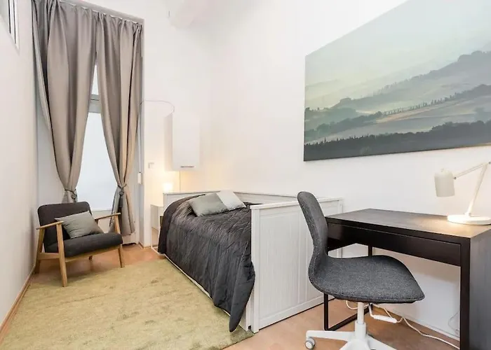 Newly Furnished For Up To 6 People